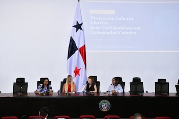 El conversatorio reunió a pacientes que compartieron las dificultades que enfrentan para mantener sus ingresos mientras reciben tratamiento. Tomada de la AN
