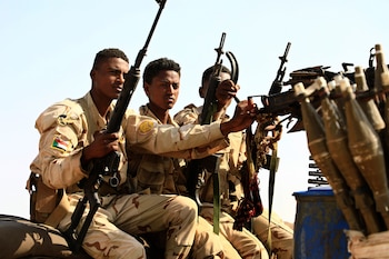 ARCHIVO - Soldados de una