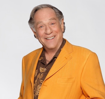 George Segal hará una participación