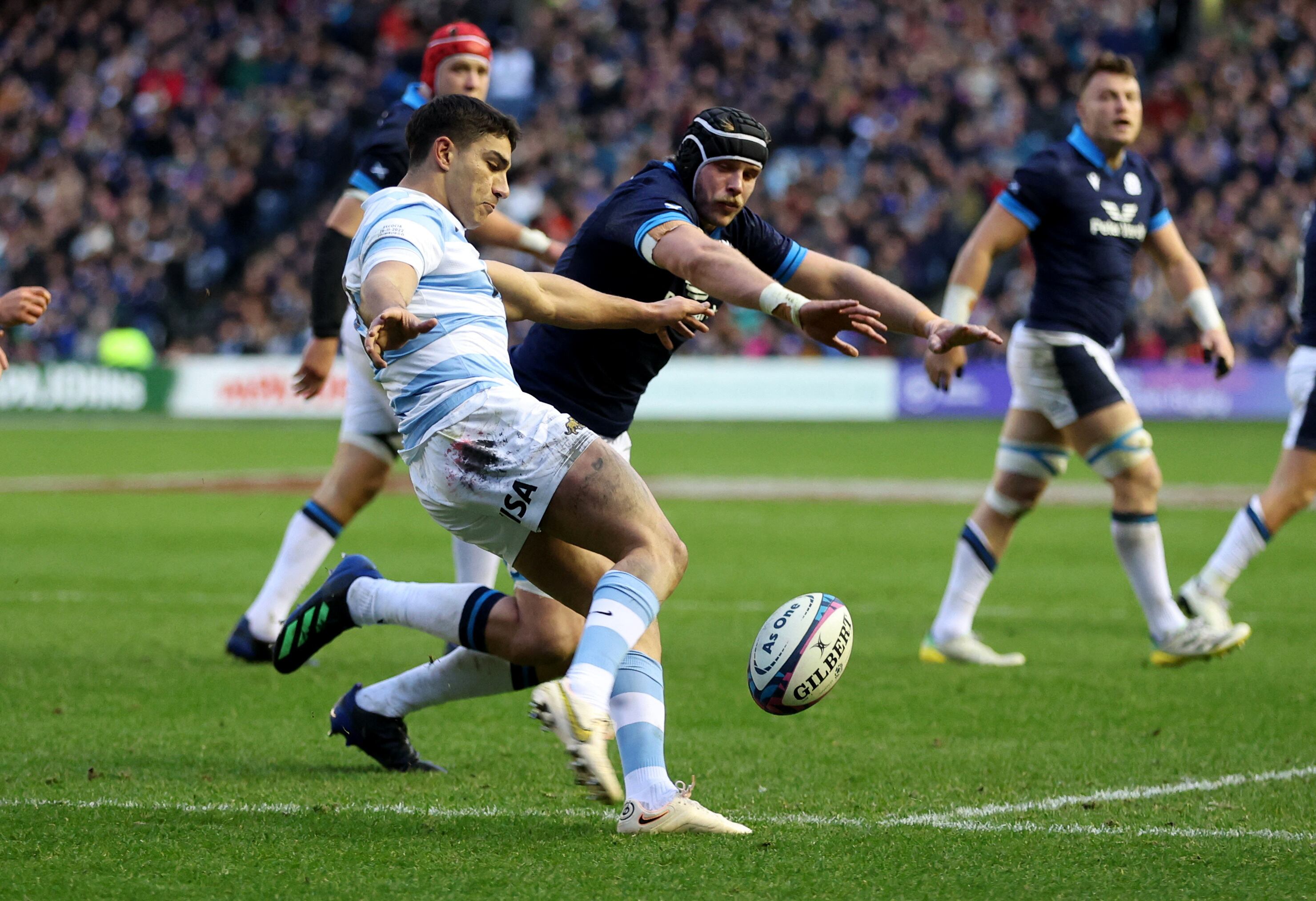 Santiago Carreras estará en el banco de relevos (REUTERS/Russell Cheyne)