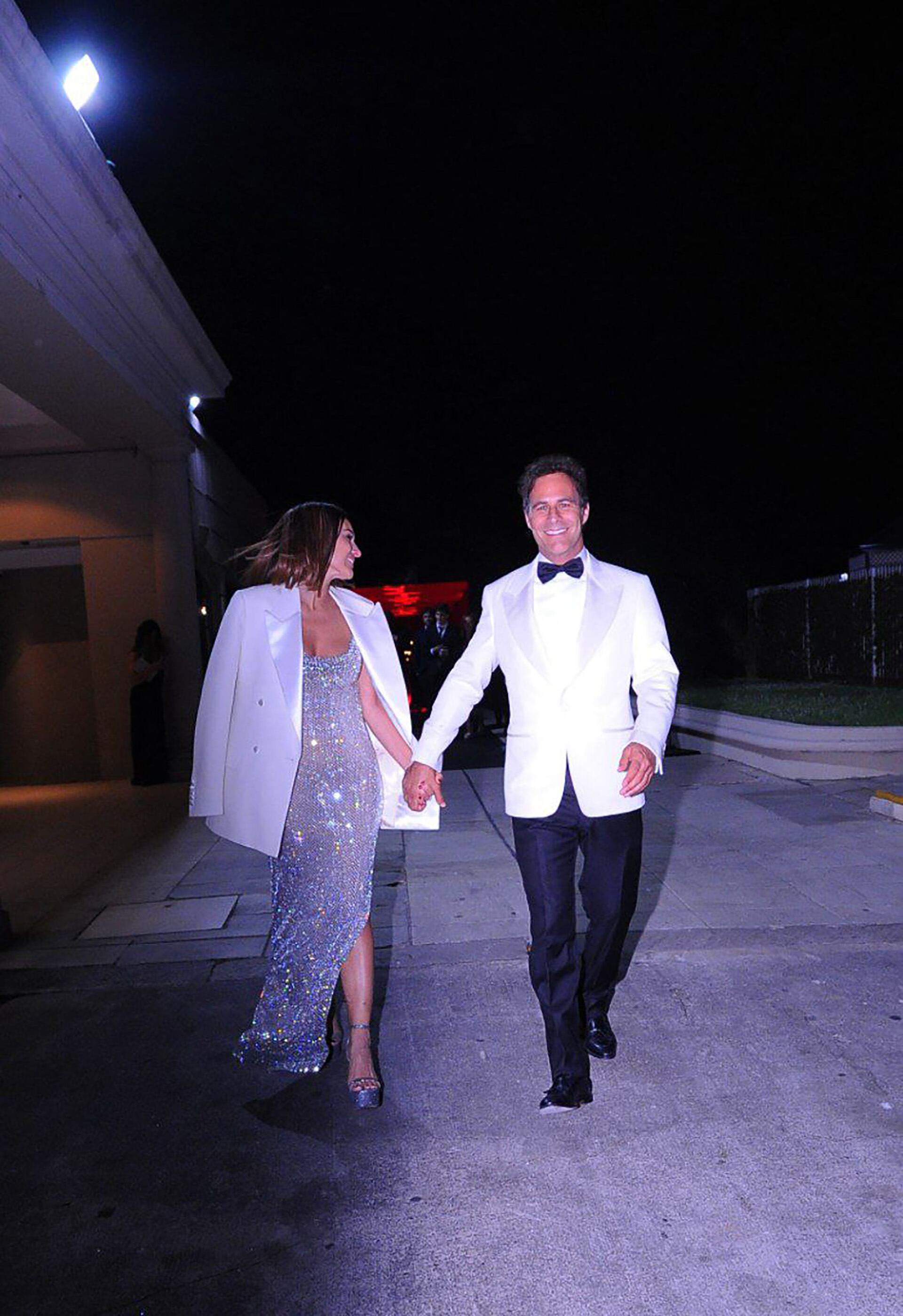 La cordialidad entre Pampita y Vicuña, posando sonrientes junto a sus parejas, reflejó una relación armoniosa y madura