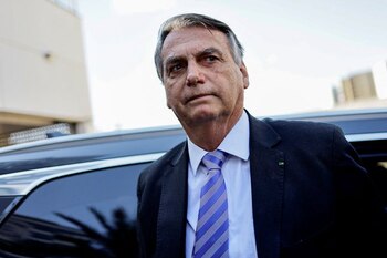 Bolsonaro sigue recuperándose de su