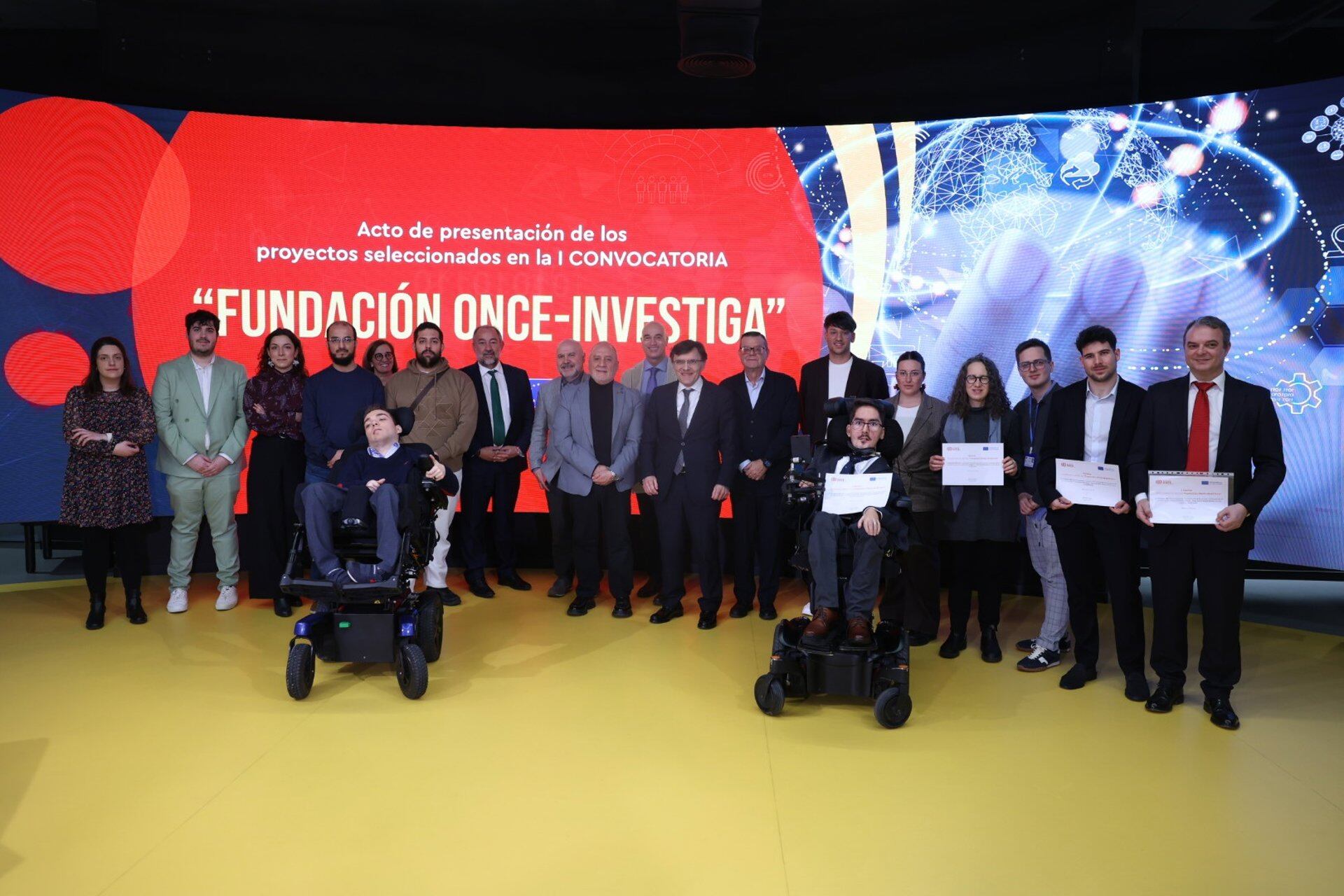 Un total de 14 universitarios con discapacidad logran una beca de Fundación ONCE para continuar su carrera investigadora