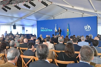 El Día de la Industria contó con escasa participación oficial.