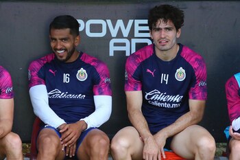 Chivas entrenó sin la Chofis
