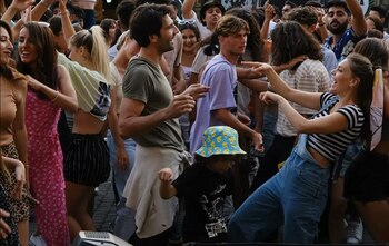 Firat (Kaan Urgancıoğlu), un empresario