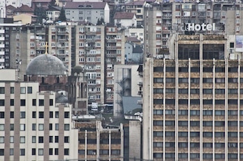 En Pristina viven unas 200