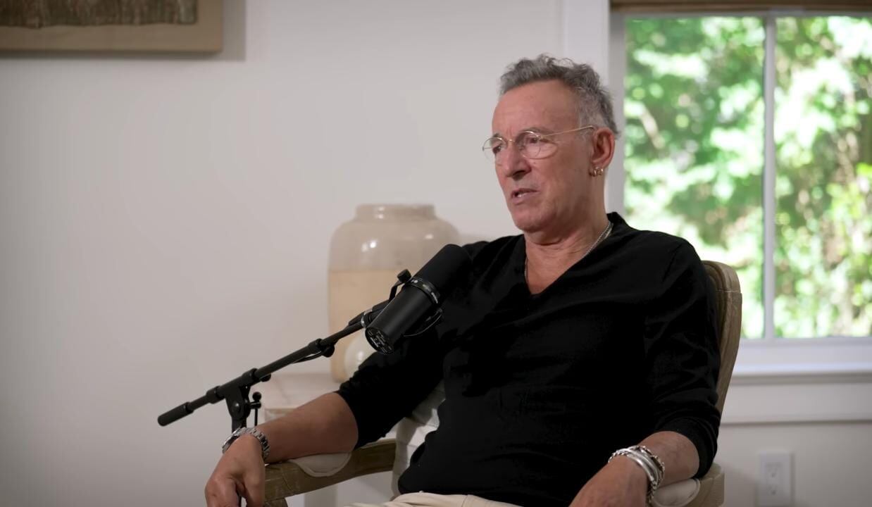 El cantante reflexionó sobre la importancia de la presencia emocional frente al valor material en la crianza de los hijos (Captura de video: YouTube - Michelle Obama)