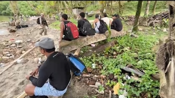 La Fiscalía Superior Especializada en Delitos Ambientales investiga a seis ciudadanos colombianos y cuatro panameños aprehendidos durante el operativo. Captura de video