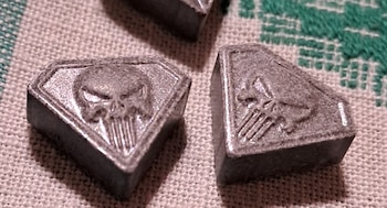 Las pastillas Punisher consumidas en fiestas electrónicas porteñas