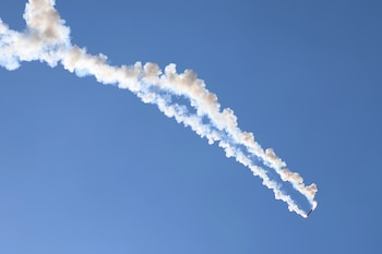 Las Fuerzas de Defensa de Israel denunciaron que Hezbollah lanzó un dron con explosivos contra un vehículo militar en el sur del Líbano (EFE)