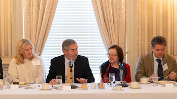 Juan Ramón de la Fuente se reúne con empresarios en EEUU; asegura que México fortalecerá el T-MEC