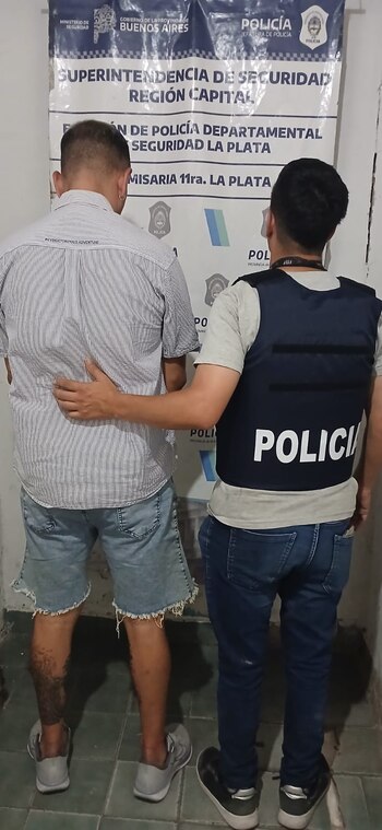 La Plata: Le robaron y encontró sus pertenencias en venta en redes sociales: pactó la compra y detuvieron al vendedor