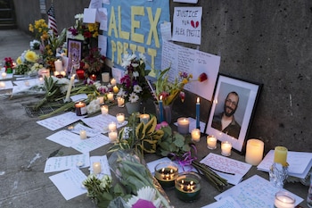 Dos agentes involucrados en el