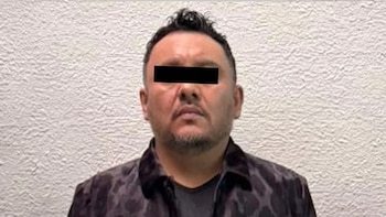 Camioneta blindada, efectivo incautado y