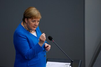 Angela Merkel participó en sesión