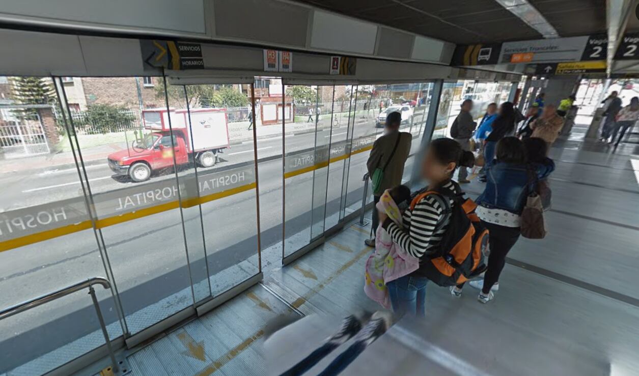 El cierre afecta la movilidad en la calle primera y segunda, sentido norte-sur y sur-norte, impactando a miles de usuarios diarios - crédito Google Maps