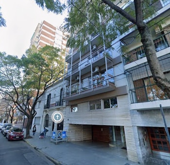 El edificio de la calle Moldes donde ocurrió el incendio