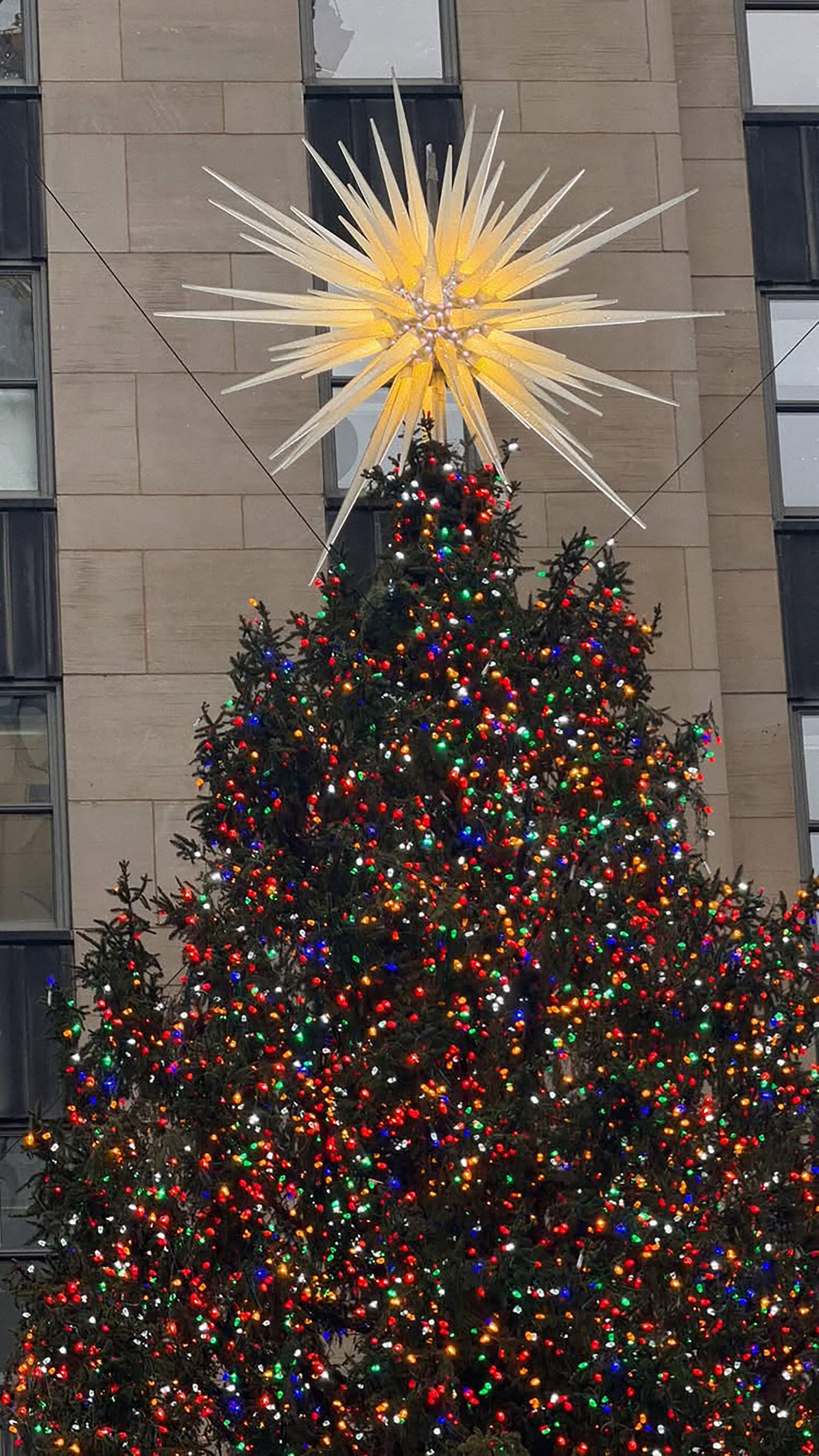 La pareja compartió unas fotos que dejaron en claro el lugar donde se encontraban (@lucia_celasco)
