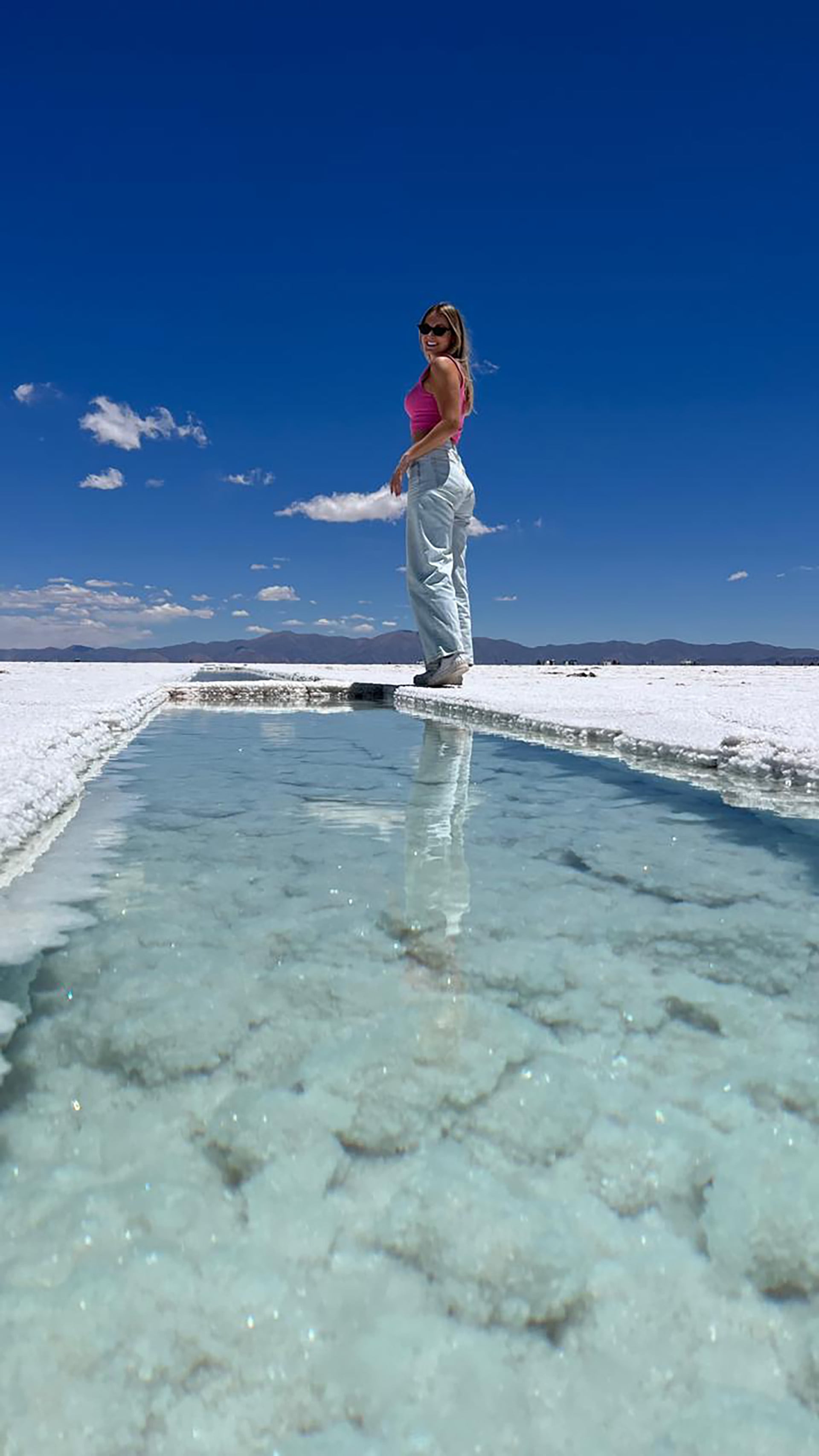 Abigal quedó fascinada con los paisajes del norte de Argentina