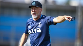 Mano Menezes dirigió recientemente al