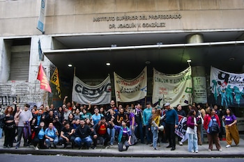 Previa marcha universitaria - Plaza Houssay - Represión