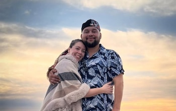 Sarah Holcombe conmueve al compartir