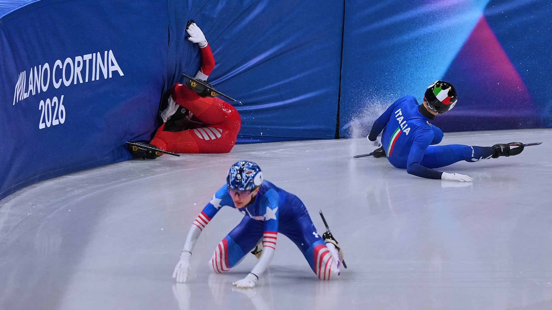 Sellier golpeó contra las protecciones de la pista tras su caída (Foto: AP/Stephanie Scarbrough)