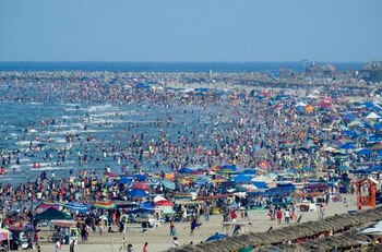 Playa Miramar fue cerrada al