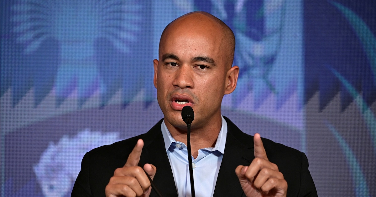Venezuela: Héctor Rodríguez considers