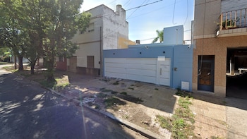 Entró a robar a la casa de una jubilada en La Plata, escapó con una planchita y lo atraparon: tenía once antecedentes