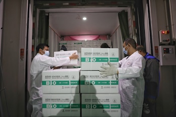 Las vacunas de China ya han catalizado campañas de inmunización en más de 40 países (REUTERS)