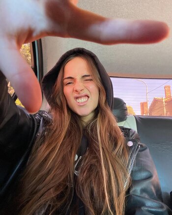 Ámbar en la actualidad trabaja