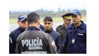 Expulsaron a expolicía ecuatoriano acusado