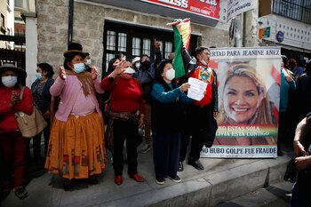 Manifestantes reclamaron que la ex