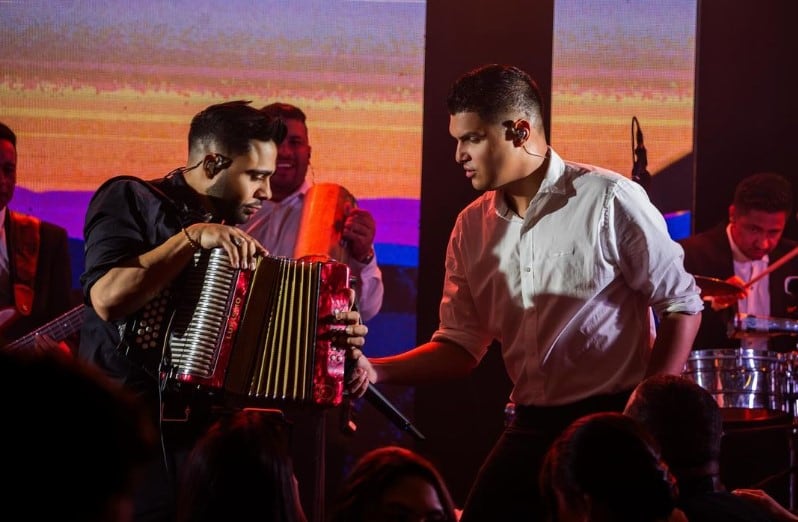 Elder Dayán Díaz lanza un reclamo en vivo a sus mánagers y enciende las redes sociales: “Vamos a movernos”