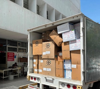 Trabajadores de salud denuncian falta de medicamentos e insumos básicos en hospitales de Veracruz.