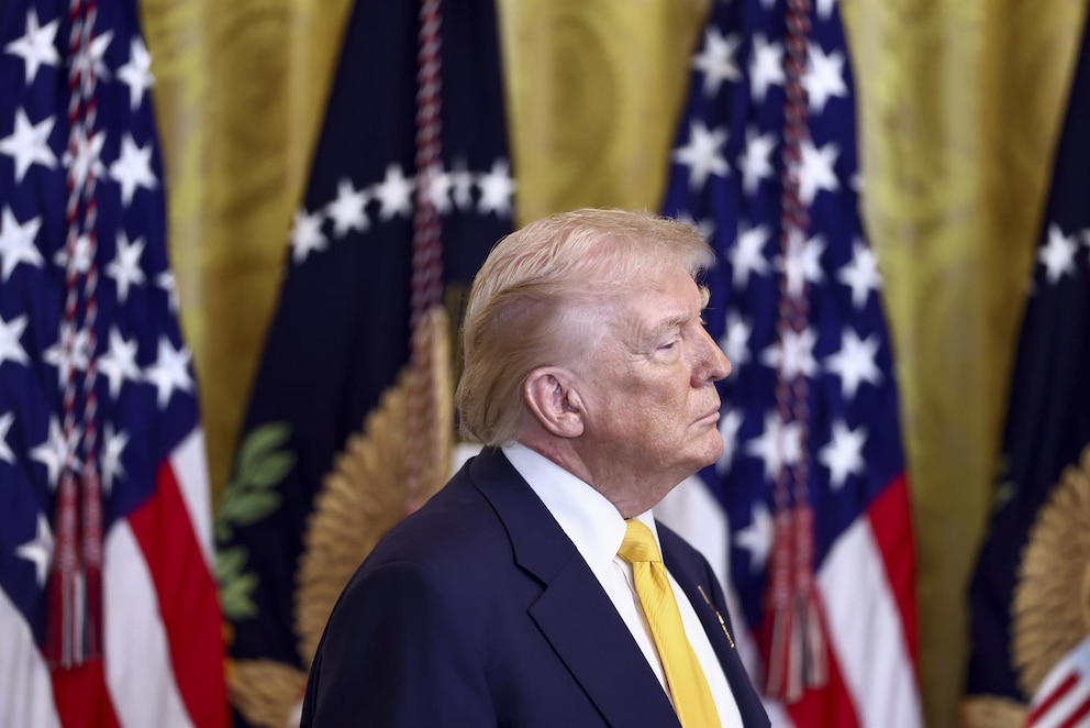 Trump eleva al 15% el arancel global de EE.UU. tras fallo adverso de la Corte Suprema