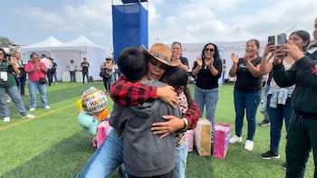 Pamela López rompe en llanto tras emotiva sorpresa de sus hijos antes de cumplir 40 años: “Feliz cumpleaños”