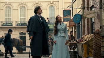 Primer vistazo y fecha de estreno confirmada de ‘Enola Holmes 3′: así será la tercera entrega del éxito de Netflix