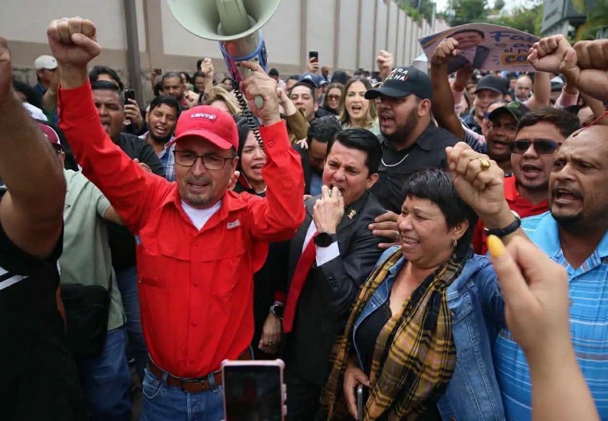 El diputado Fabricio Sandoval se refirió a los cuestionamientos sobre la afiliación política de la magistrada. (Foto: Redes sociales)
