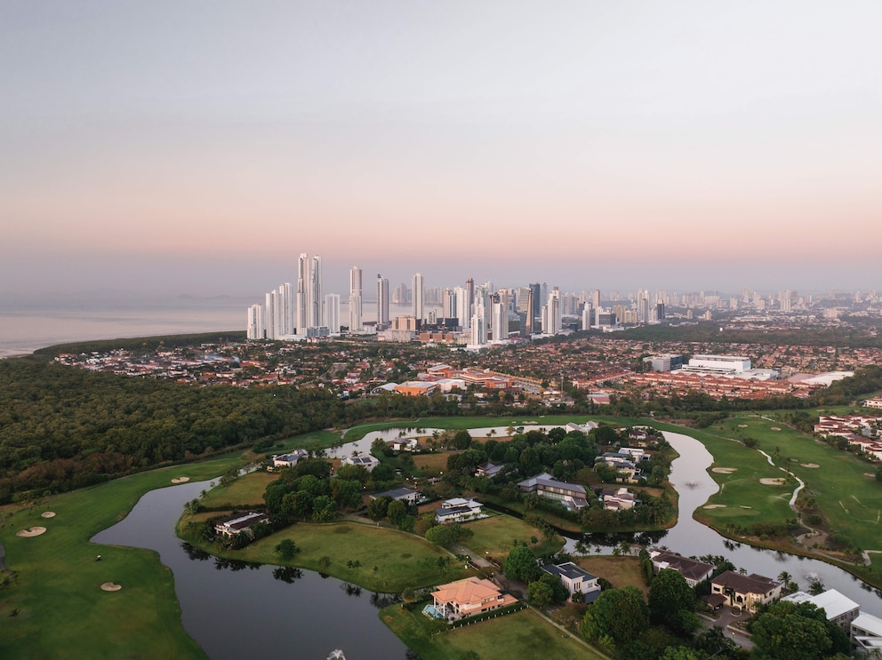 Panamá logra histórica reducción del déficit fiscal y ahorra $475 millones en intereses en 2025