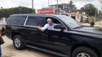 AMLO durante gira por Baja
