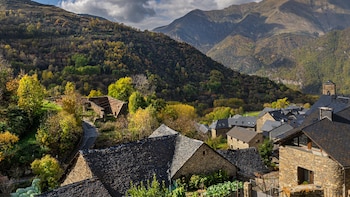 El pueblo más bonito para visitar en junio está en los Pirineos, según el ‘National Geographic’: una villa de montaña con dos bienes Patrimonio de la Humanidad