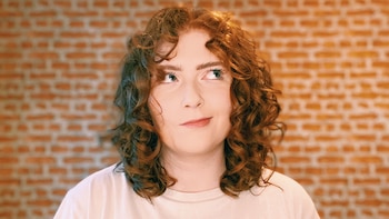 Alice Oseman, autora del éxito