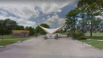 El establecimiento educativo se encuentra