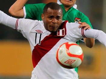 En la imagen, el delantero