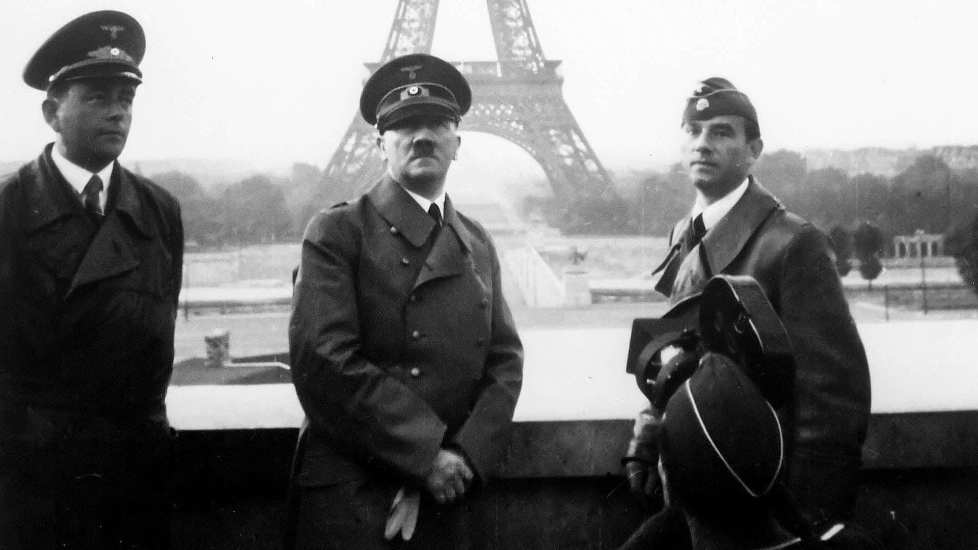 Cuando los alemanes ocuparon París en junio de 1940, encontraron un Louvre casi vacío porque más de 4.000 obras ya habían sido dispersadas por Francia (United States National Archives and Records Administration)