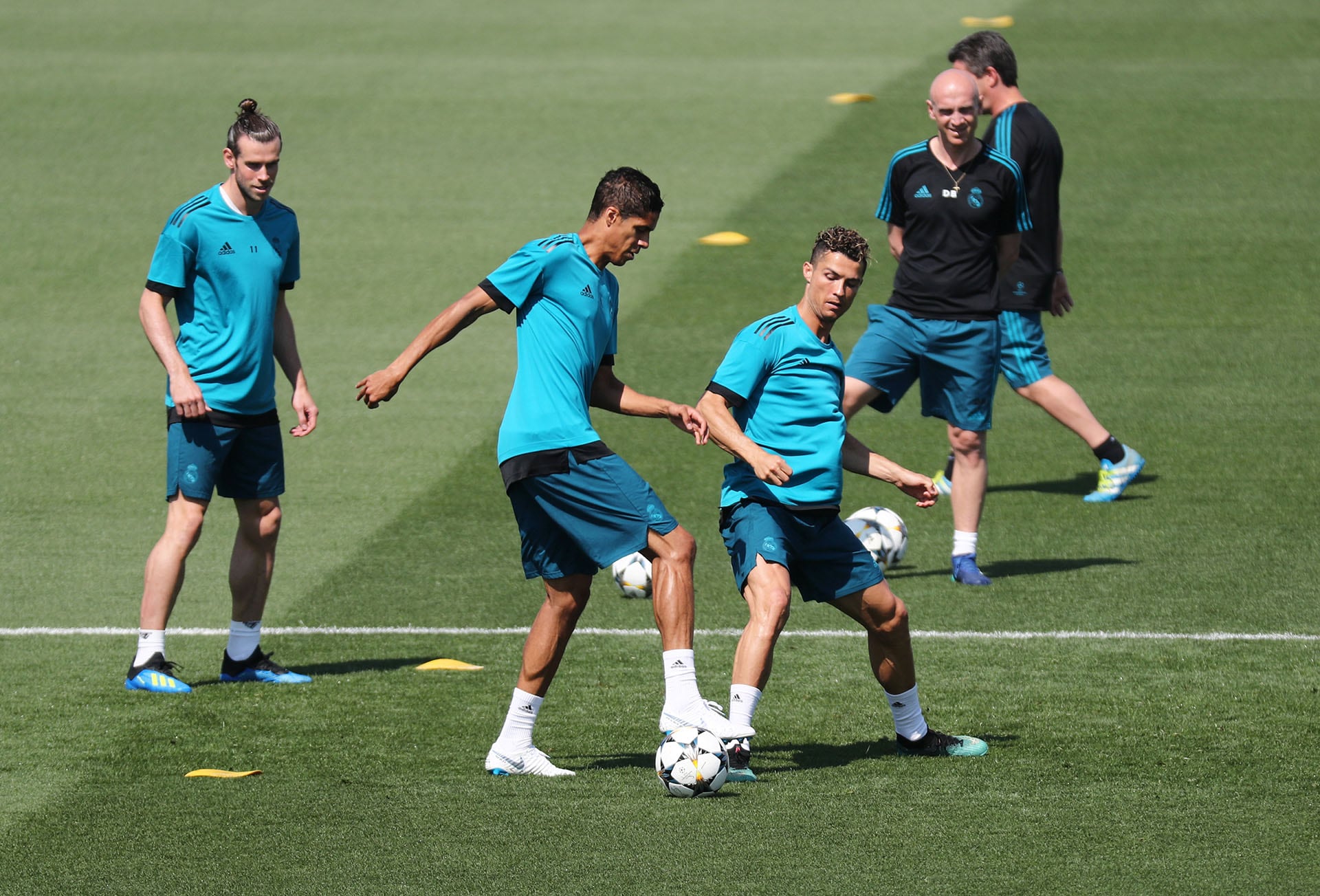 El liderazgo de Cristiano Ronaldo se refleja en su rol como referente en la búsqueda de logros dentro del terreno de juego (REUTERS/Sergio Perez)