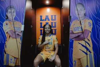 Mia Fishel es la delantera